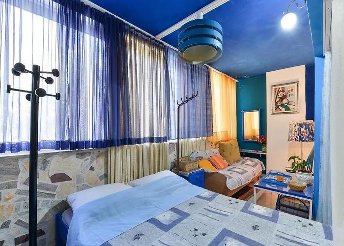 With Parking Space - Torovi - - Pedinka, - 294 *
