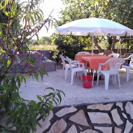 With A Parking Space - Torovi - - Pedinka, - 294 * Vir