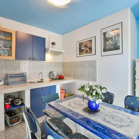 With Parking Space - Torovi - - Pedinka, - 294 *
