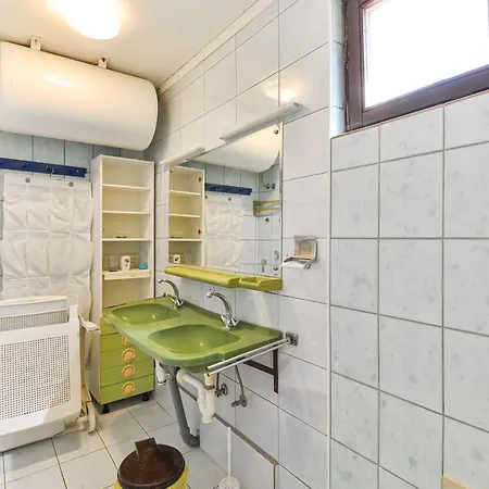 With A Parking Space - Torovi - - Pedinka, - 294