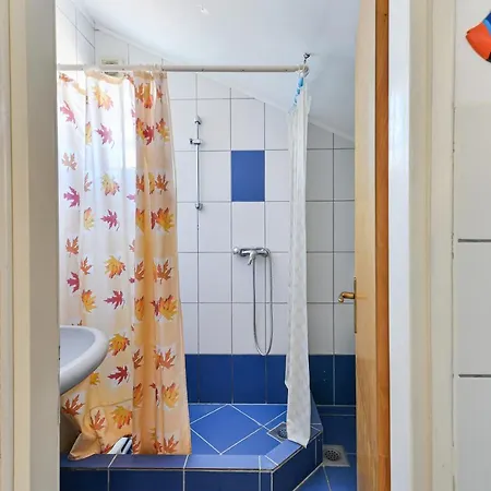 With A Parking Space - Torovi - - Pedinka, - 294