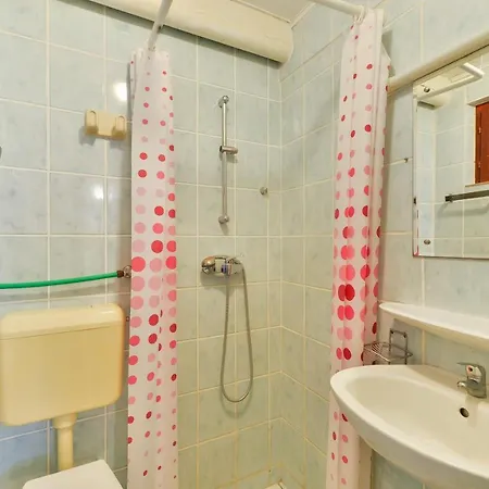 With A Parking Space - Torovi - - Pedinka, - 294 * Vir