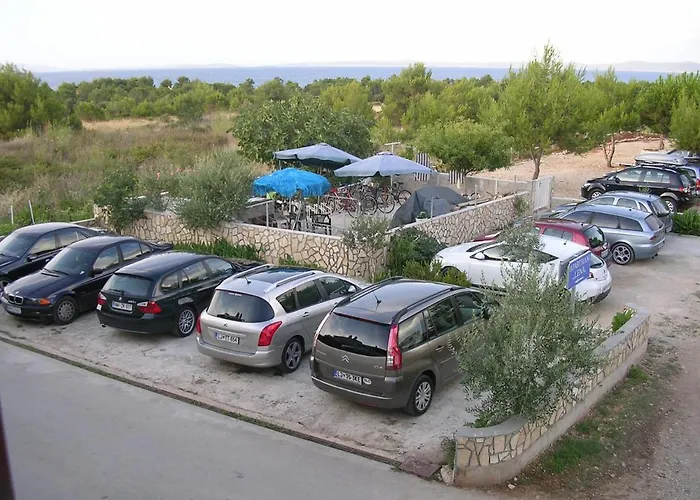 Apartment With Parking Space - Torovi - - Pedinka, - 294